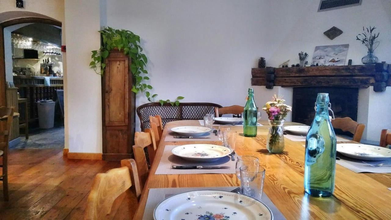 Auberge Les 1000 Cols, Anciennement Val D Azur Molines-en-Queyras Kültér fotó
