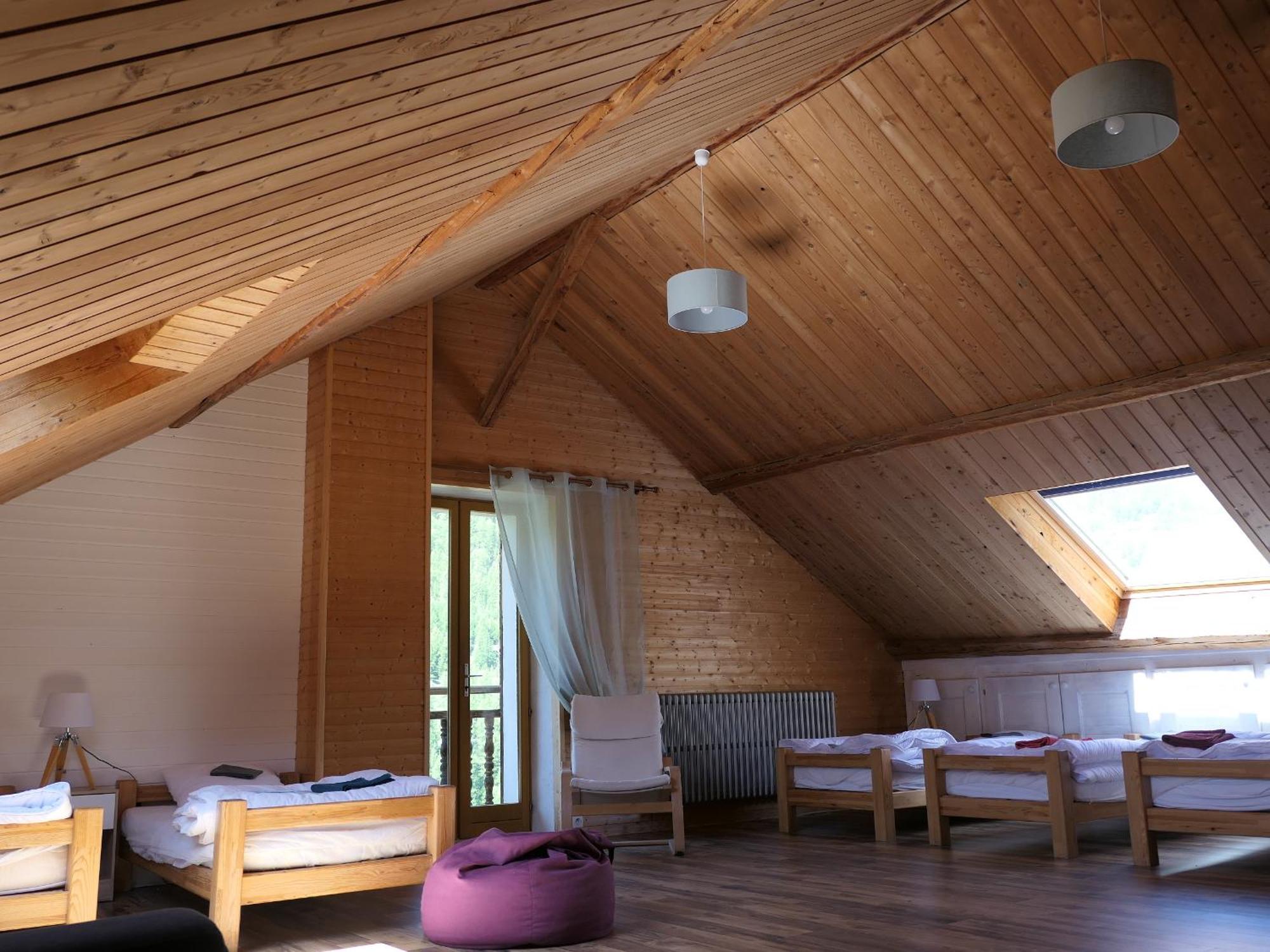 Auberge Les 1000 Cols, Anciennement Val D Azur Molines-en-Queyras Szoba fotó